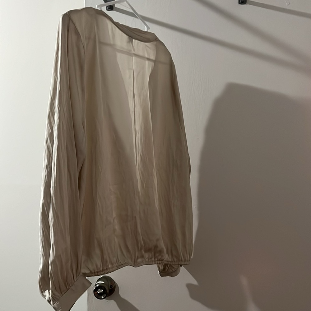 Old Navy blouse - Picture 5 of 5